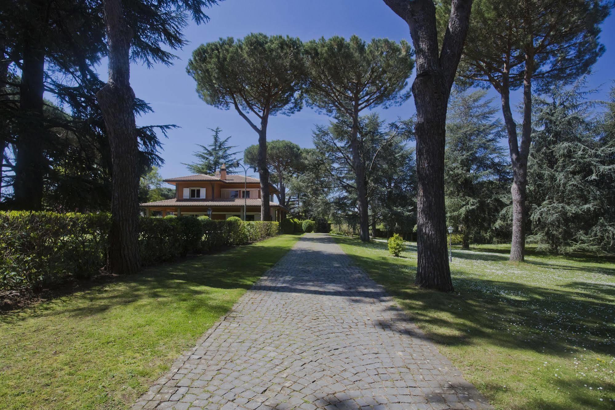 Via Pierre Villa Ciampino Exterior photo